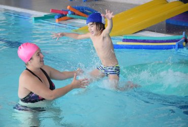 "LES CLASSES BLEUES" À LA PISCINE